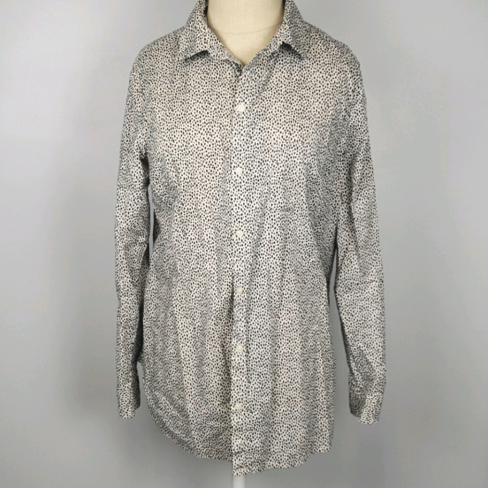 🐻‍❄️ 5 for $25! Black & white spotted button down L